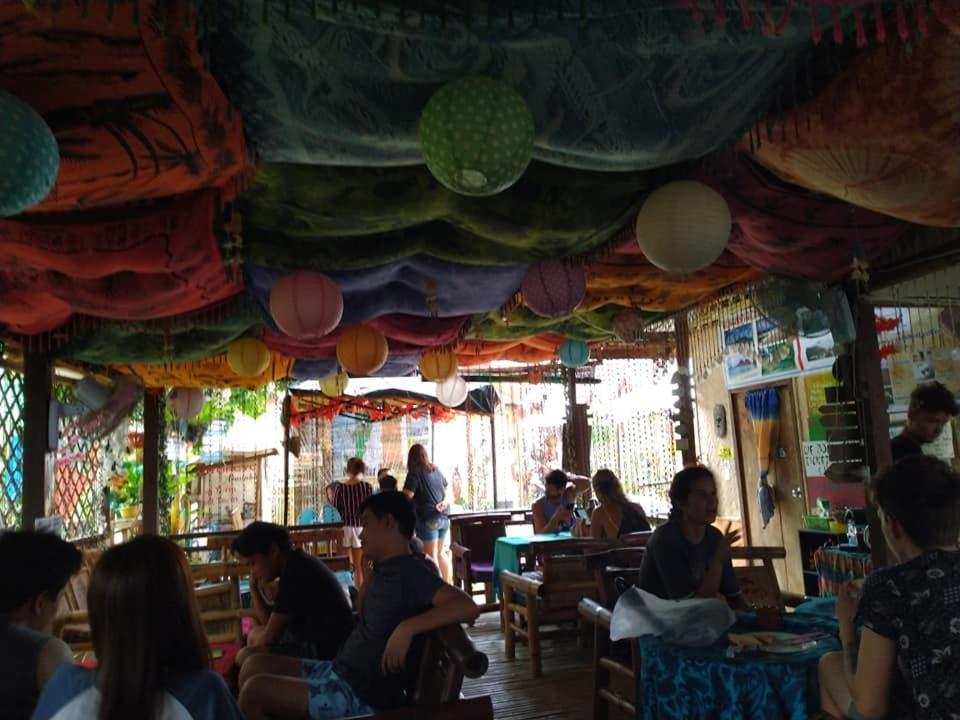 Sun Valley Hostel El Nido Exterior photo