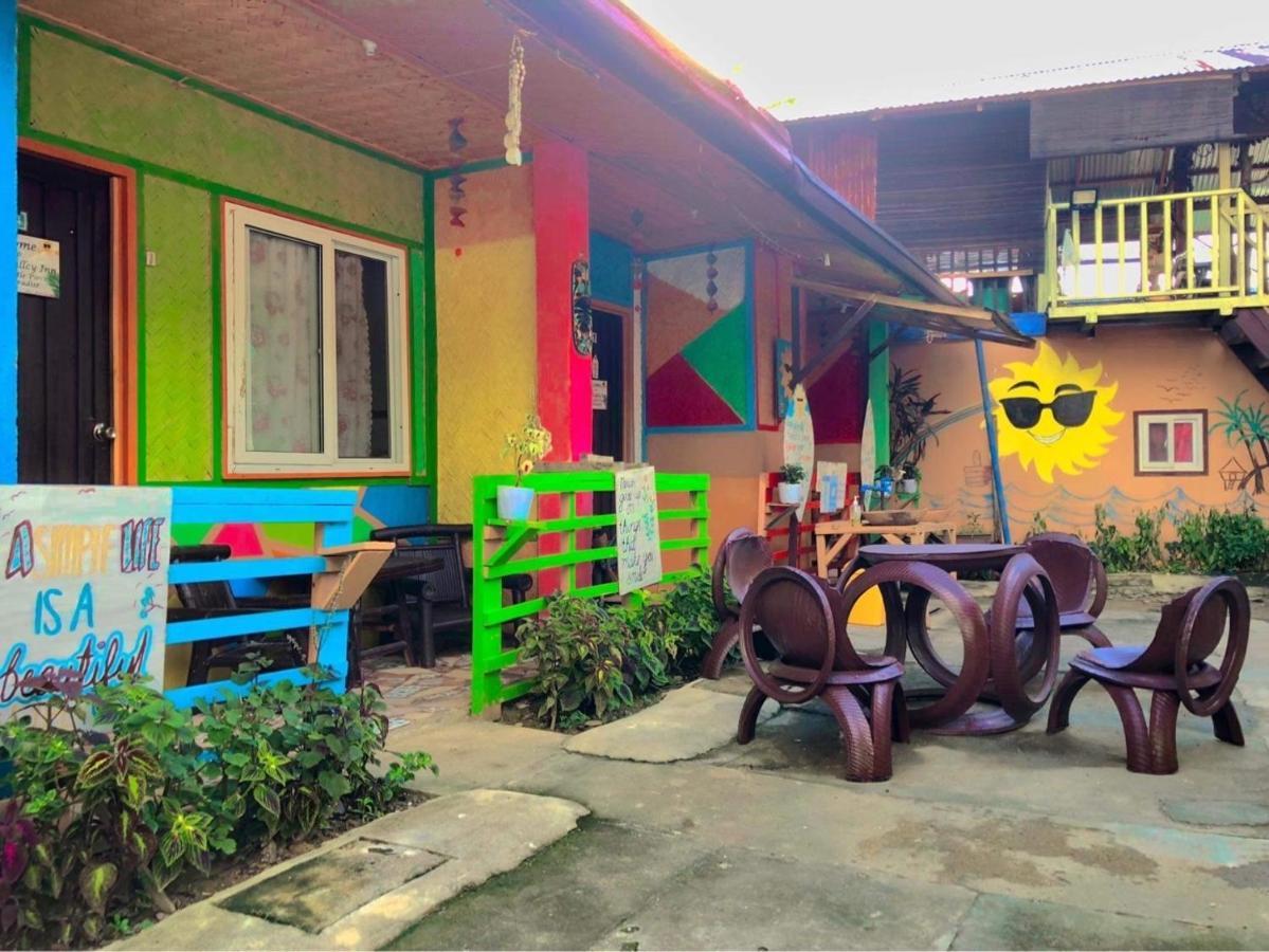 Sun Valley Hostel El Nido Exterior photo